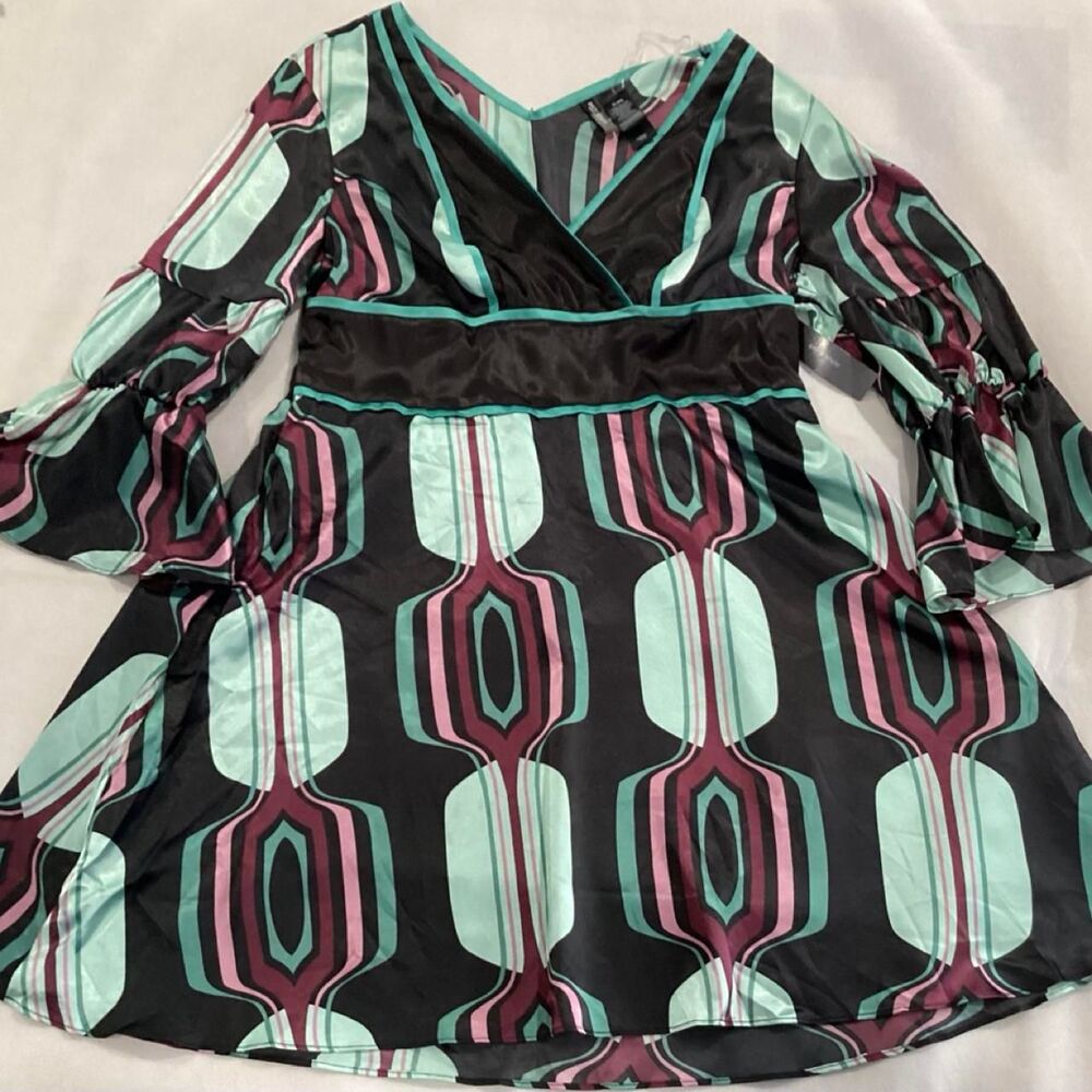 Bisous Women's multi Dress size XL 8/22